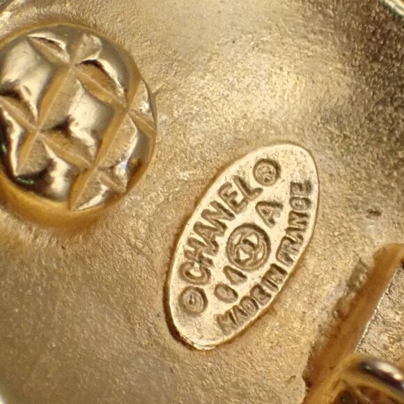 CHANEL CC Logo Round Button Earrings 04A Clip-On Gold GHW France - Picture 10 of 12